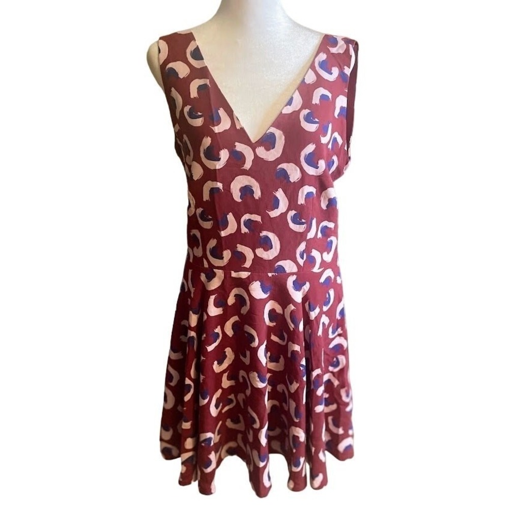 Elle Sasson Maroon Abstract Print V-Neck/Back Silk Cocktail Dressβ Size 8